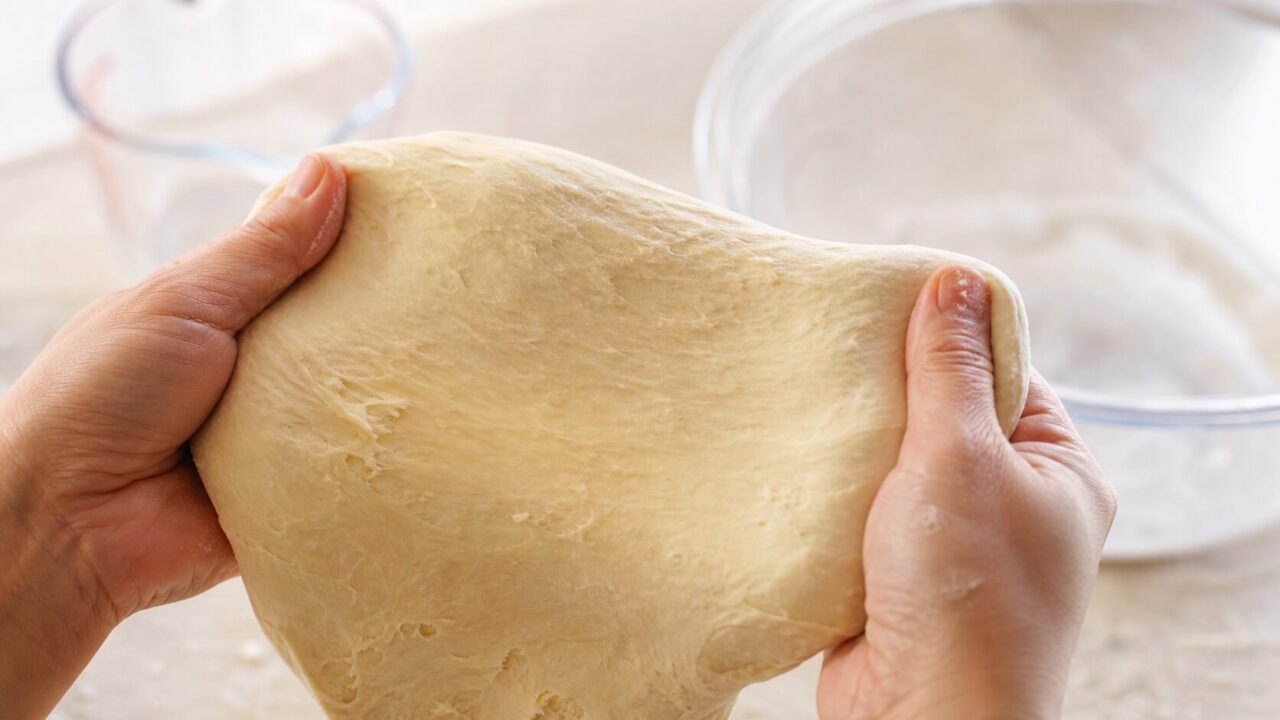 パン生地に薄い膜ができない原因